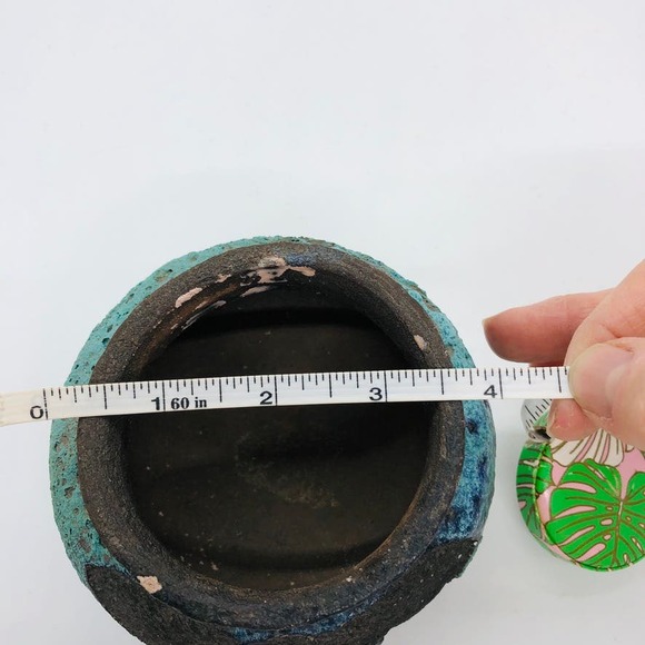 Old Raku small textured turquoise and grey jar from south of Kyoto Japan - Picture 8 of 9